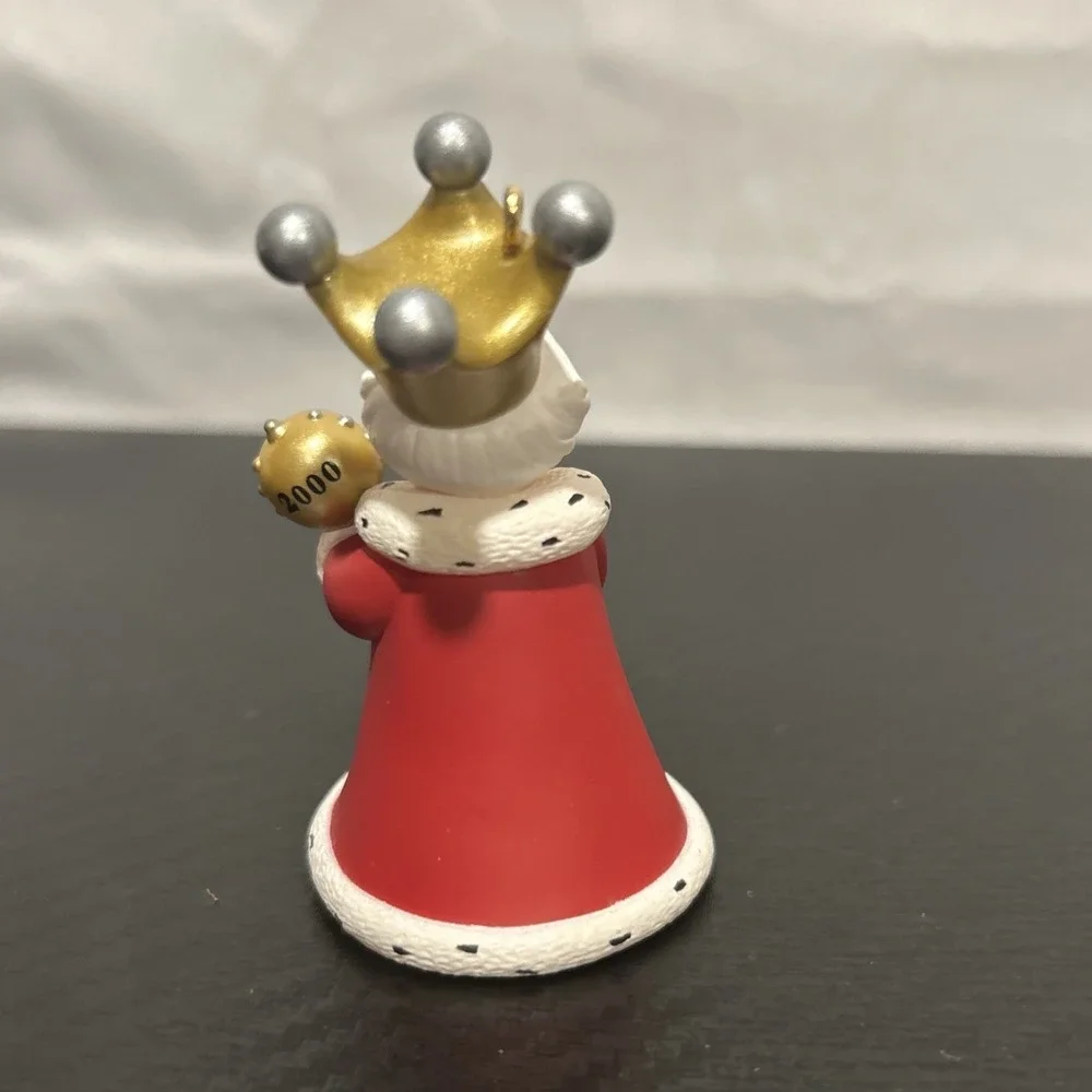 Hallmark 2000 queen